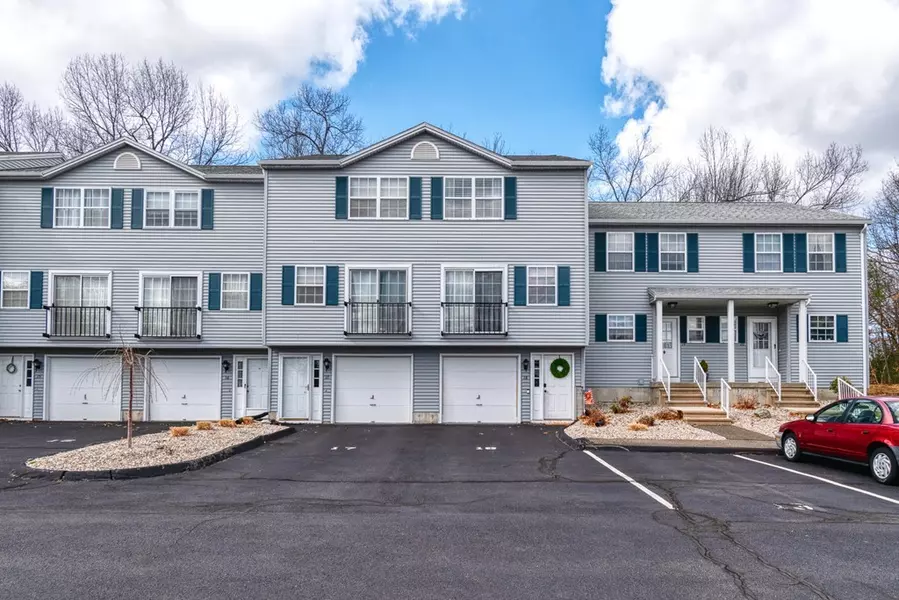 18 Waters Edge #18, Ludlow, MA 01056