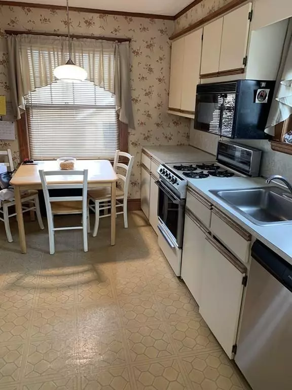 Saugus, MA 01906,7 Horton Street
