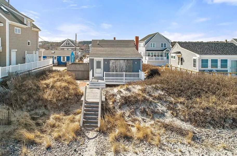 46 Ocean Dr, Scituate, MA 02066