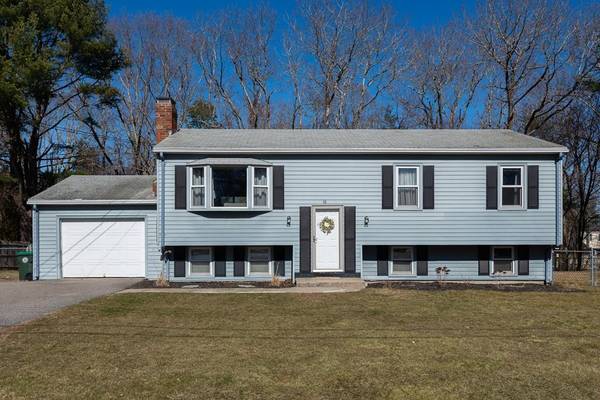 Marshfield, MA 02050,16 Barouche Dr