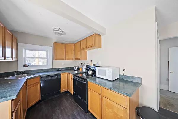 Abington, MA 02351,58 Centre Ave