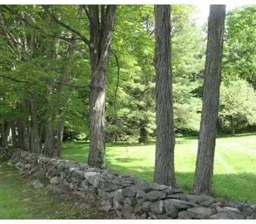 Sturbridge, MA 01566,73 Whittemore Road