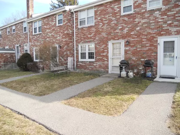 Brockton, MA 02301,218 Colonel Bell Dr #218