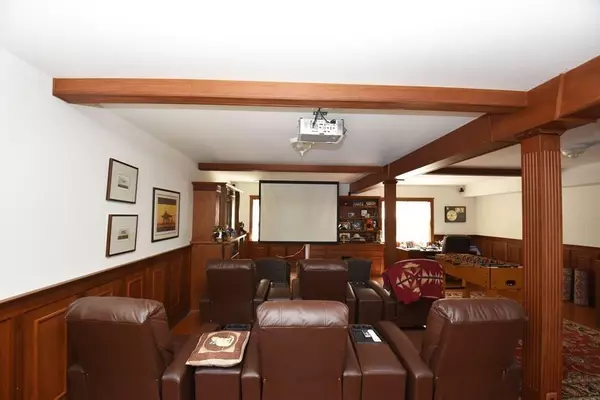 Sturbridge, MA 01566,15 Cove Dr