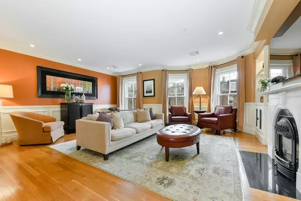 28 Rutland Square #3, Boston, MA 02118