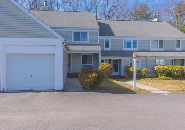 71 Stone Ridge #71, Franklin, MA 02038