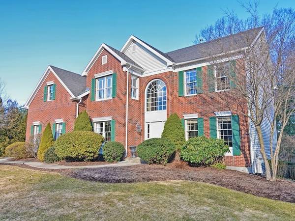 51 Dover Cir, Franklin, MA 02038