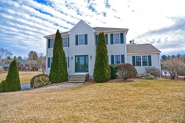 25 Green Meadow Court, Northbridge, MA 01588