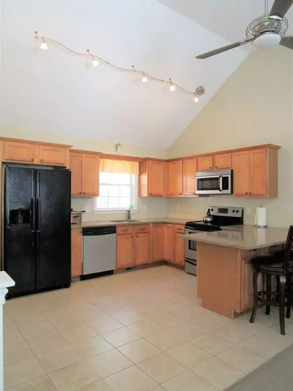 Hanson, MA 02341,60 Oak St