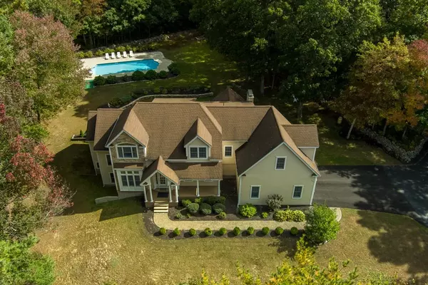 10 Fay Mountain Rd, Grafton, MA 01519