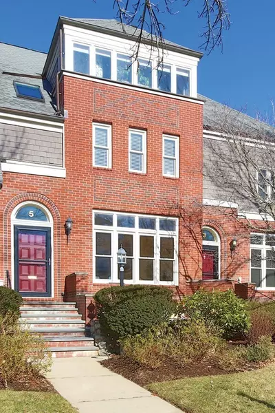 5 Erie Ave #4, Newton, MA 02461