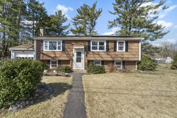 74 Hamilton Dr, Pembroke, MA 02359