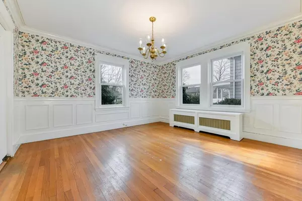 Milton, MA 02186,15 Windsor Rd