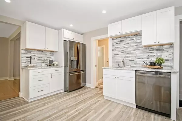 Westfield, MA 01085,31 Crown St