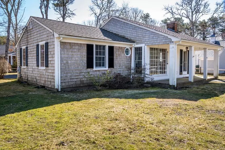 45 Grassy Pond Rd, Harwich, MA 02646