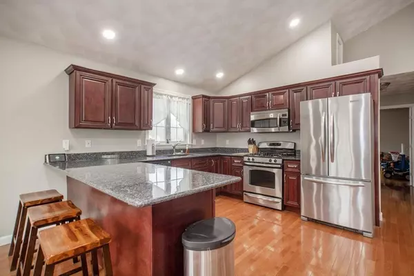 Seekonk, MA 02771,176 Saint Laurent Pkwy