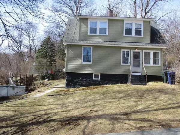 84 Hillside Rd, Dracut, MA 01826