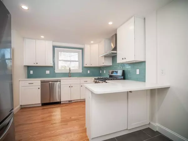 Newton, MA 02459,15 Garland Rd
