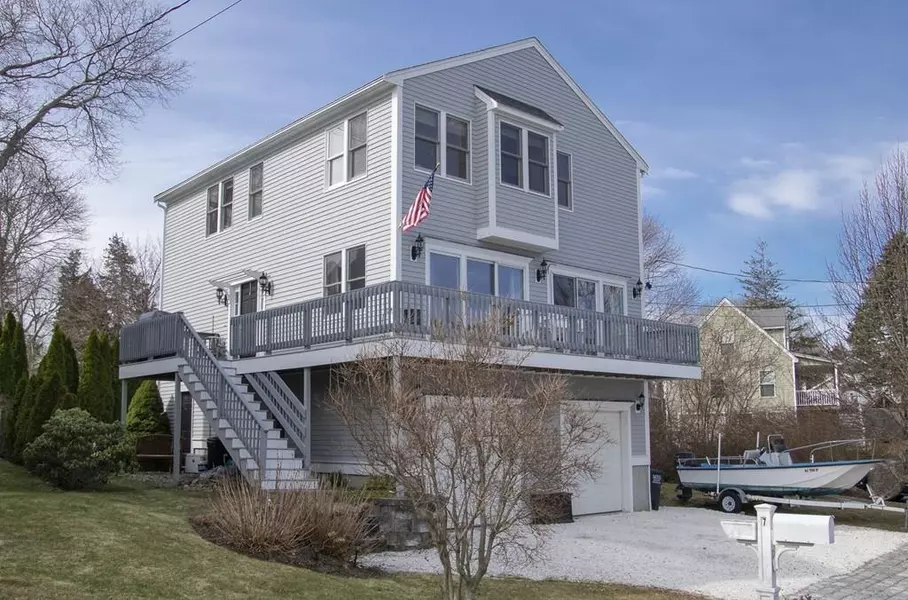 7 Shore Drive, Kingston, MA 02364