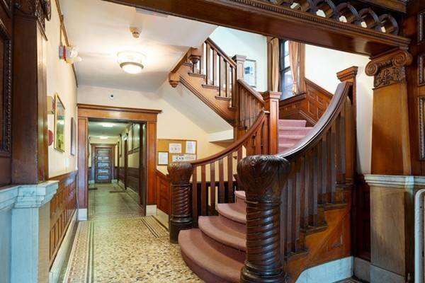 Cambridge, MA 02138,1137 Massachusetts Ave #55