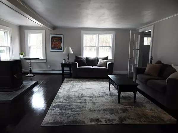 Southampton, MA 01073,5 Gilbert Rd