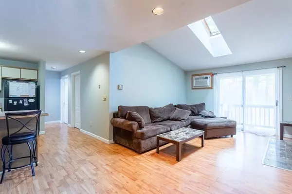 Leicester, MA 01524,75 Huntoon Memorial Highway #4-10