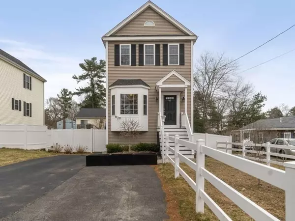 62 Summit Rd, Holbrook, MA 02343