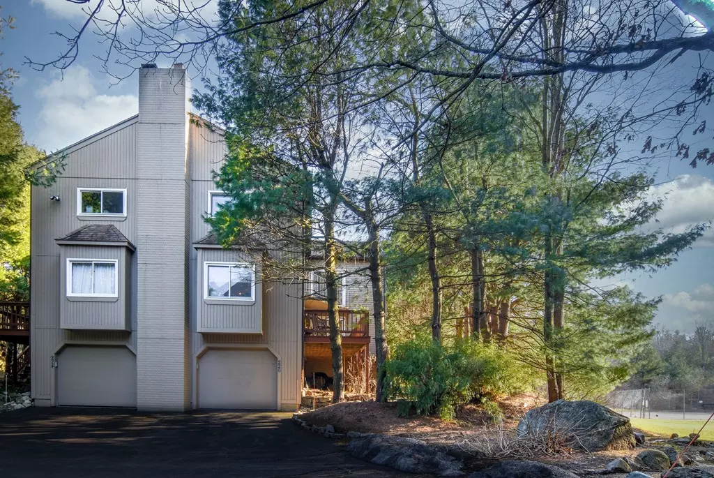 Ashland, MA 01721,226 Captain Eames Cir #226