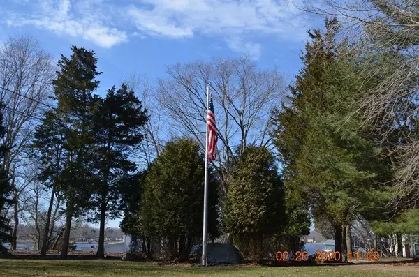 Berkley, MA 02779,9 Broadview Ave