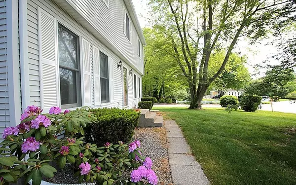 East Longmeadow, MA 01028,104 Franconia Cir