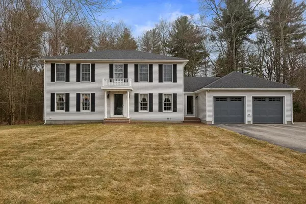 68 Coach Dr, Dracut, MA 01826