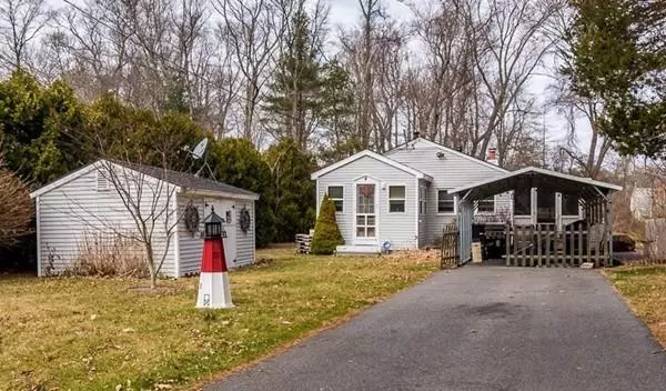 4 Cottage Ln, Lakeville, MA 02347