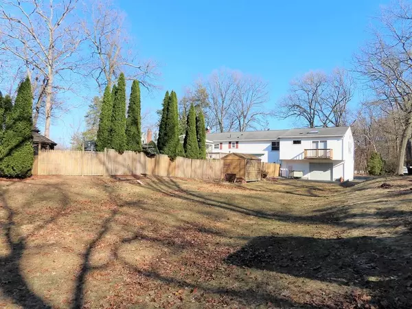 Millbury, MA 01527,137 Macarthur Dr.