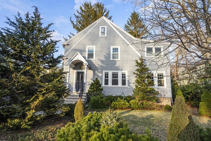 31 Avon Rd, Wellesley, MA 02482