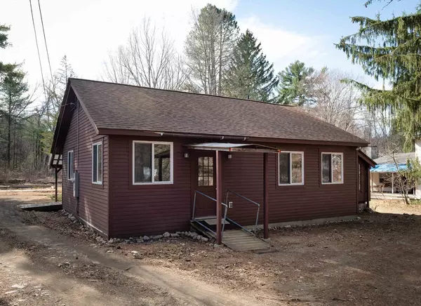 Amherst, MA 01002,251-253 Pelham Road