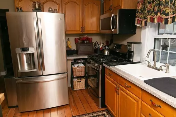 Abington, MA 02351,15 Monroe St