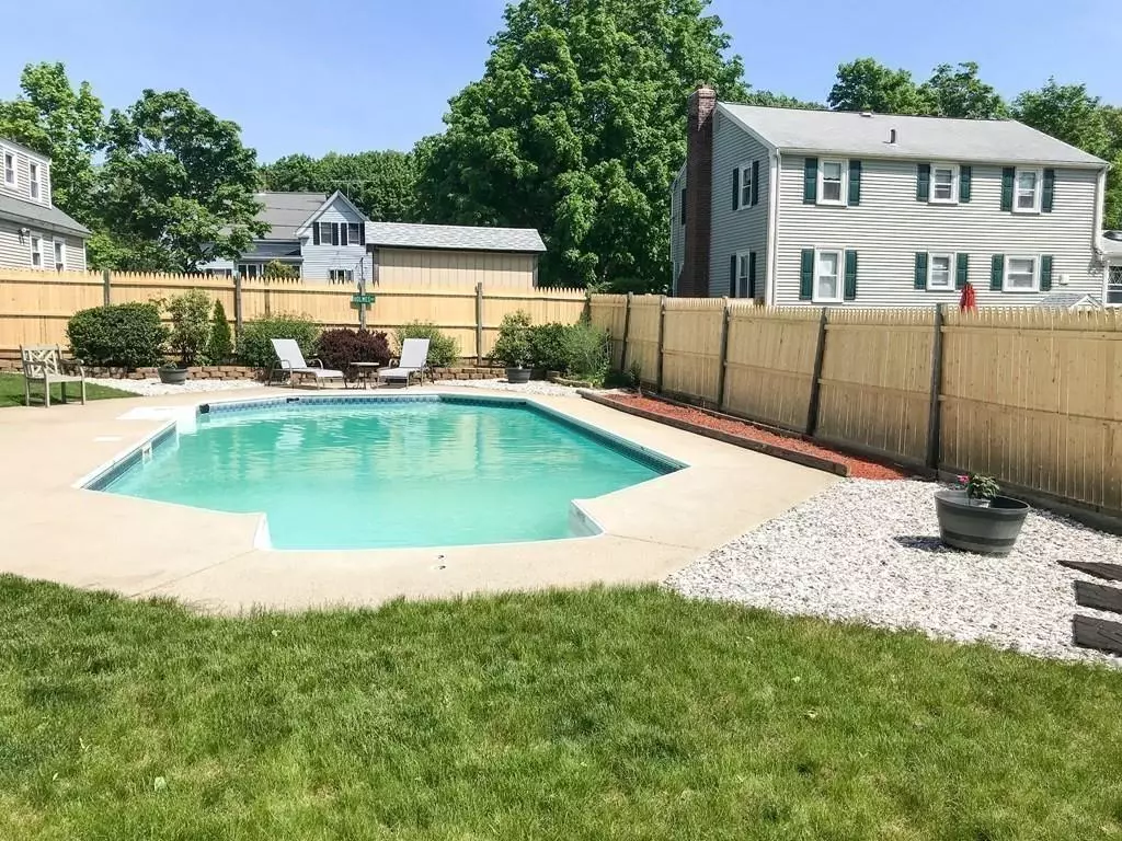 Abington, MA 02351,15 Monroe St