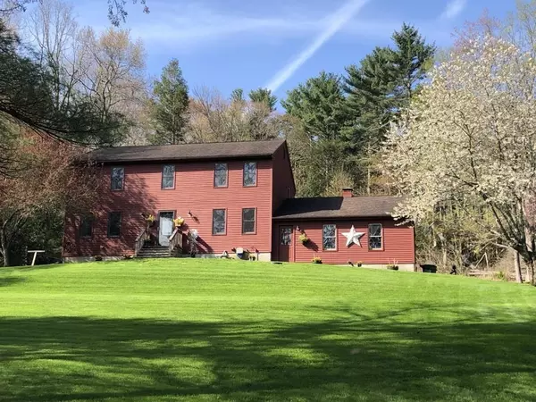 59 N Brookfield Rd, Spencer, MA 01562