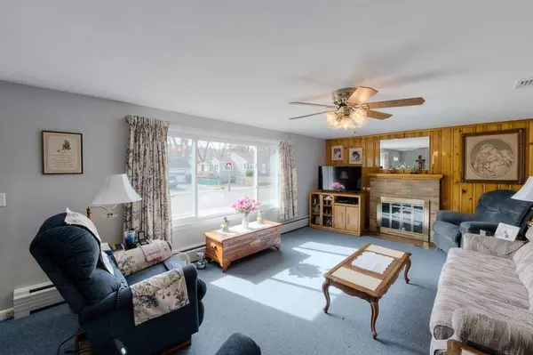Palmer, MA 01069,18 Sasur St