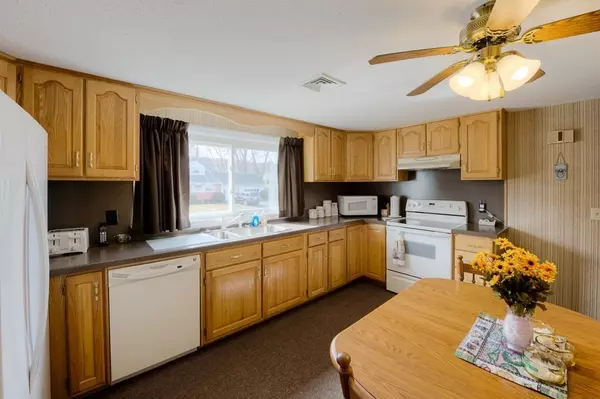 Palmer, MA 01069,18 Sasur St