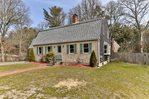 451 County Road, Bourne, MA 02559