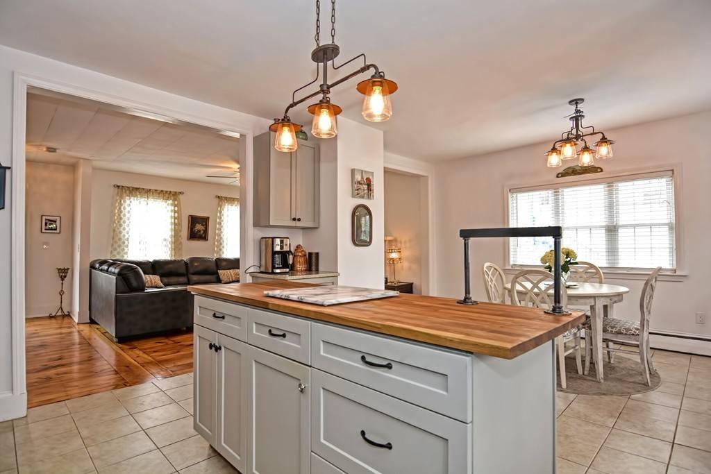Northbridge, MA 01588,1 Pine St #1