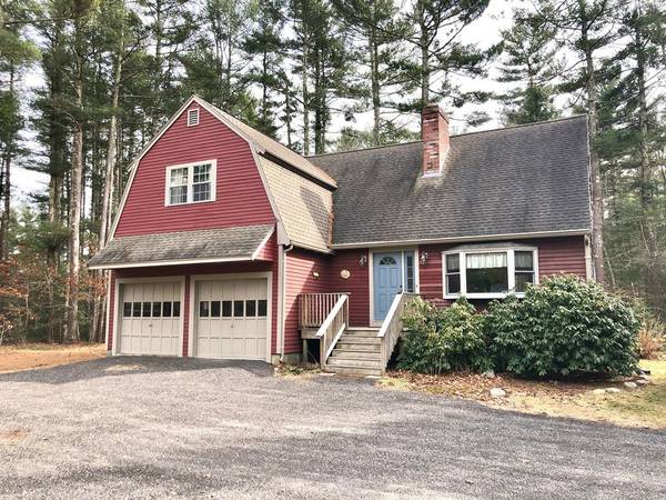 15 South Meadow Rd, Carver, MA 02330