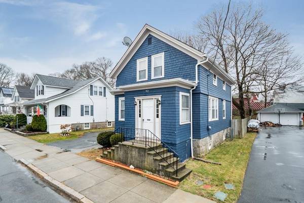 92 Phillips St, Fall River, MA 02720