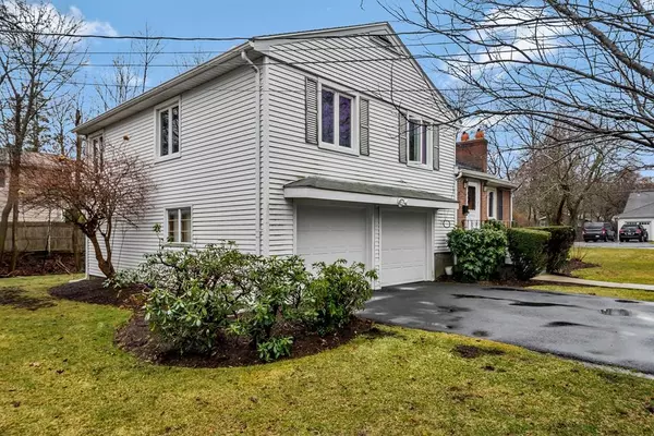 Newton, MA 02459,30 Nardone Rd