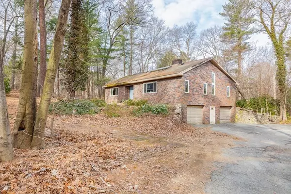 22 Kimball Ave, Wenham, MA 01984