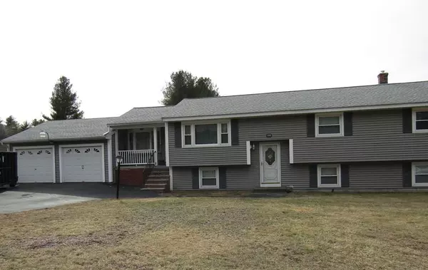 190 Patricia Ln, Dracut, MA 01826