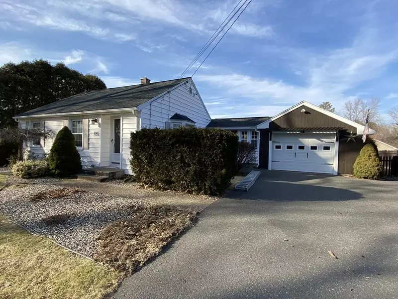 800 Chapin St, Ludlow, MA 01056