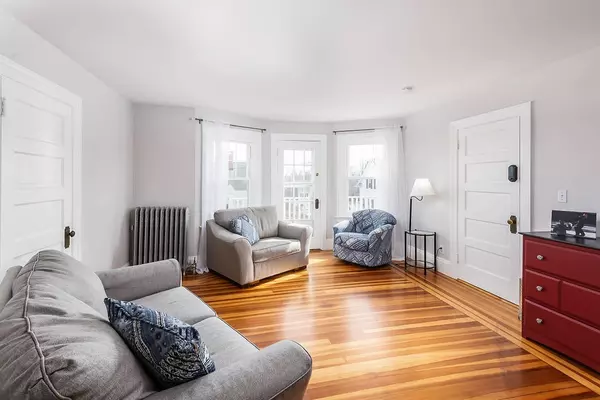 Cranston, RI 02905,55 Windsor Road #3