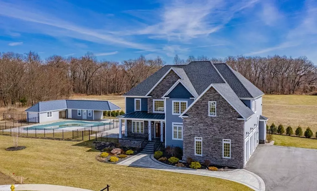 Agawam, MA 01001,40 Lango Lane